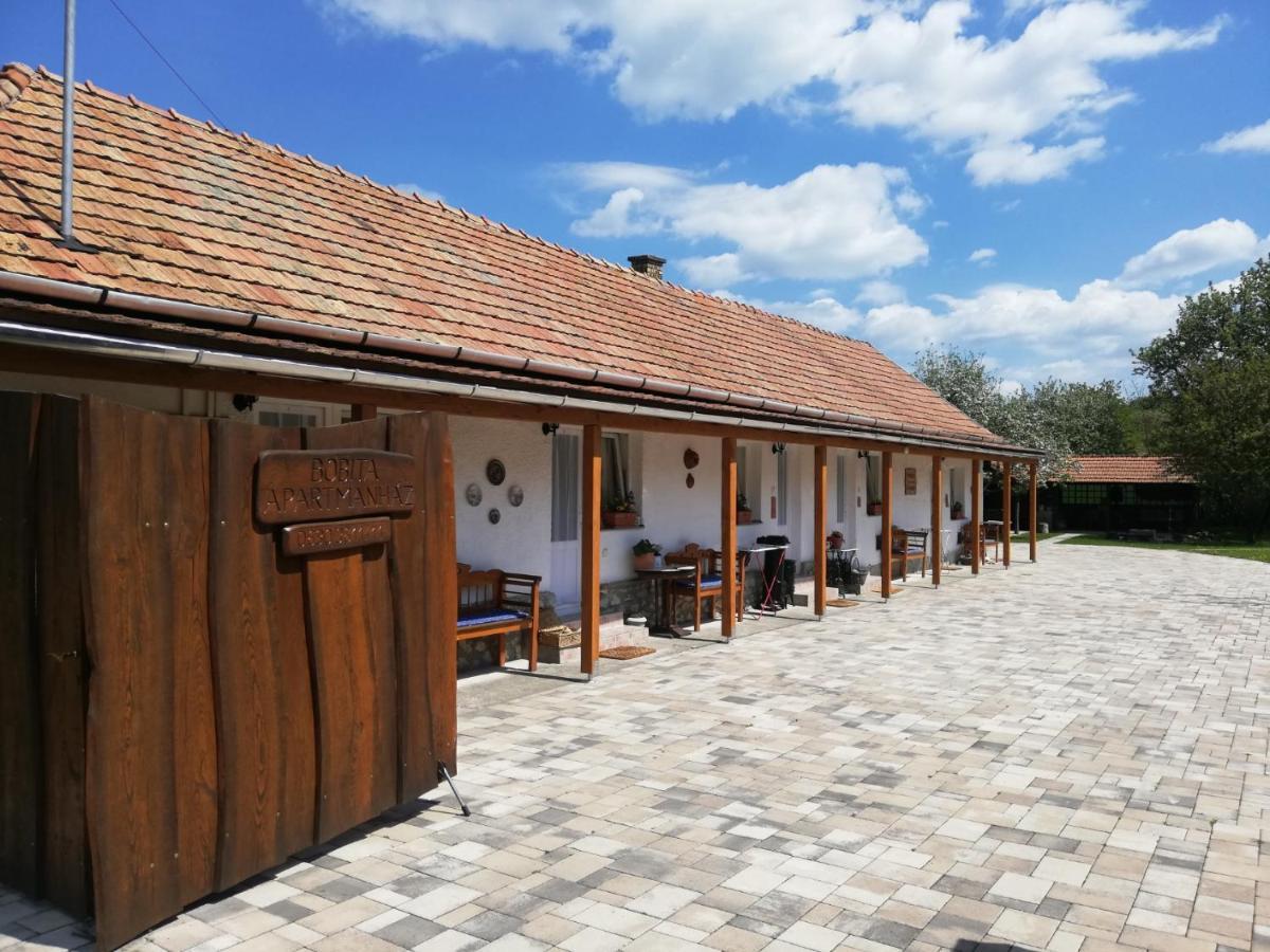 Bobita Apartmanhaz Szilvásvárad エクステリア 写真