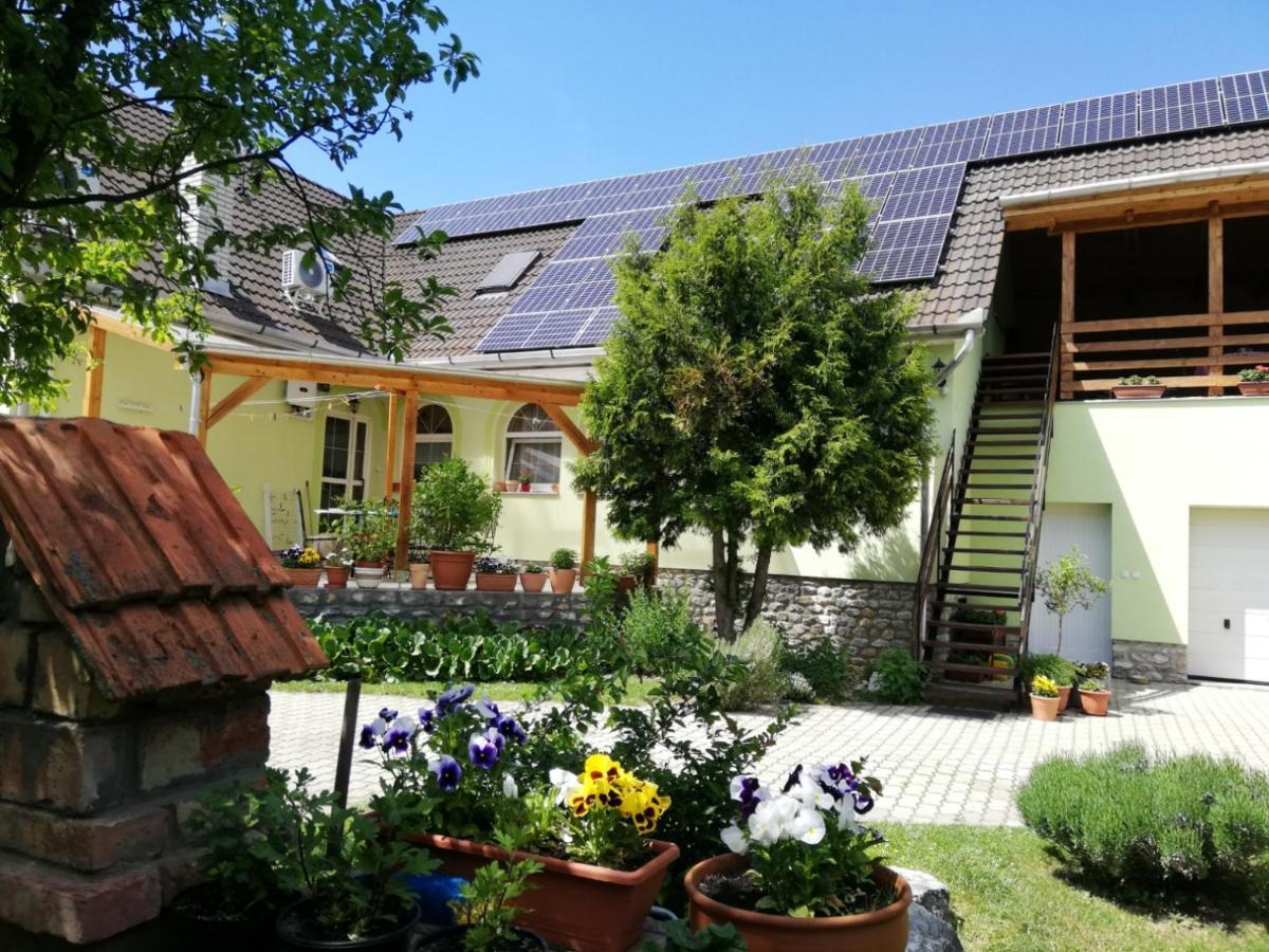Bobita Apartmanhaz Szilvásvárad エクステリア 写真