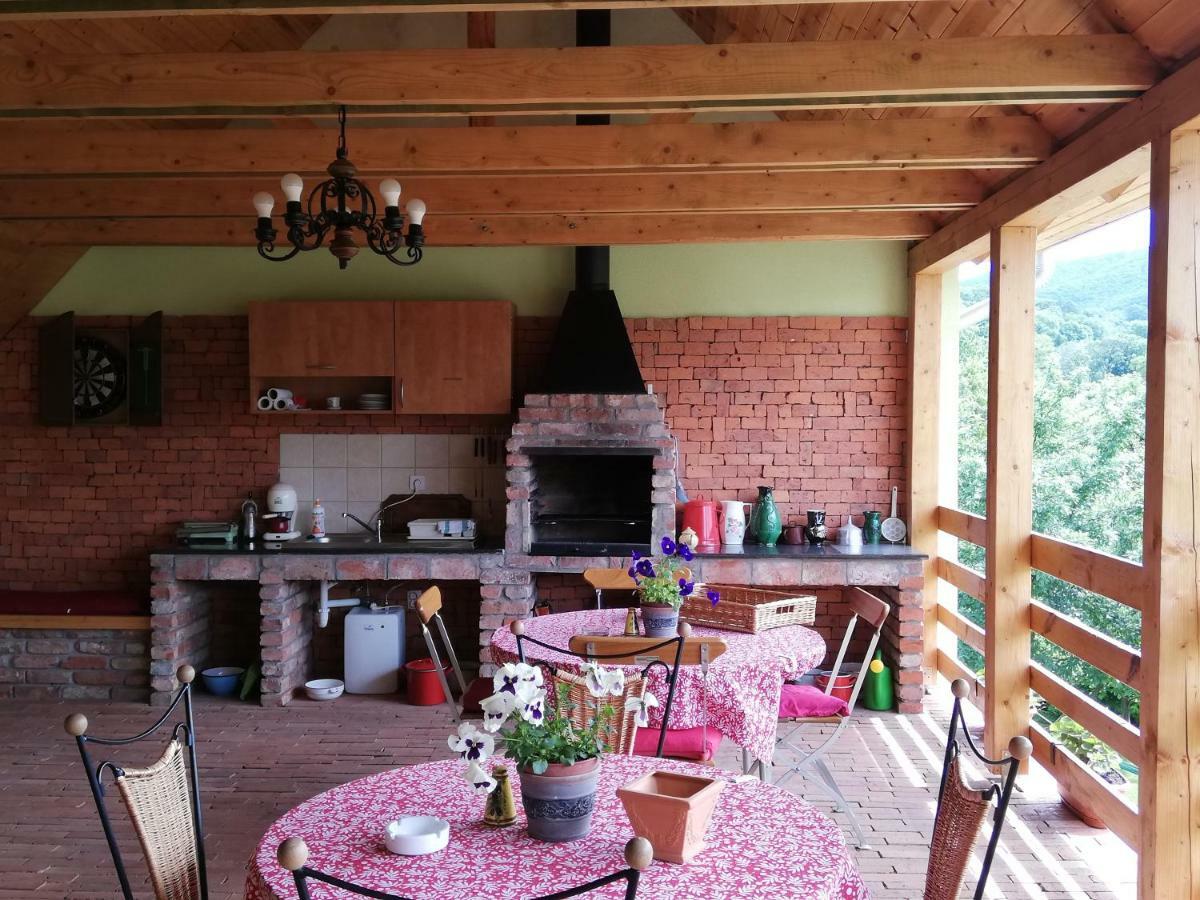 Bobita Apartmanhaz Szilvásvárad エクステリア 写真